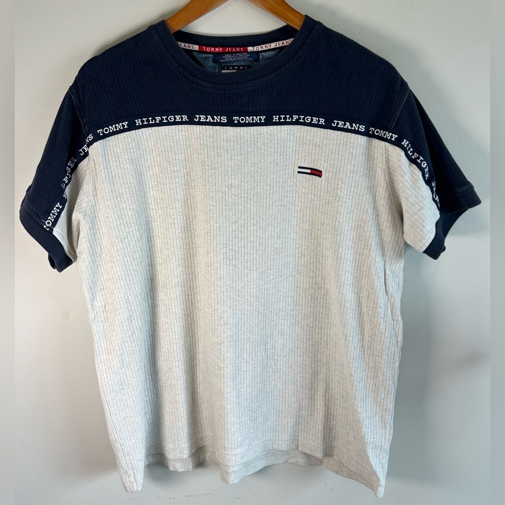 Vintage Tommy Hilfiger Jeans Mens Crew Neck T-shirt Sz M Cotton Embroidered Flag